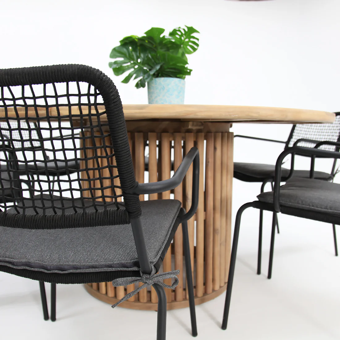 Carella Bahamas 7pc Dining Setting - Black - Image 3