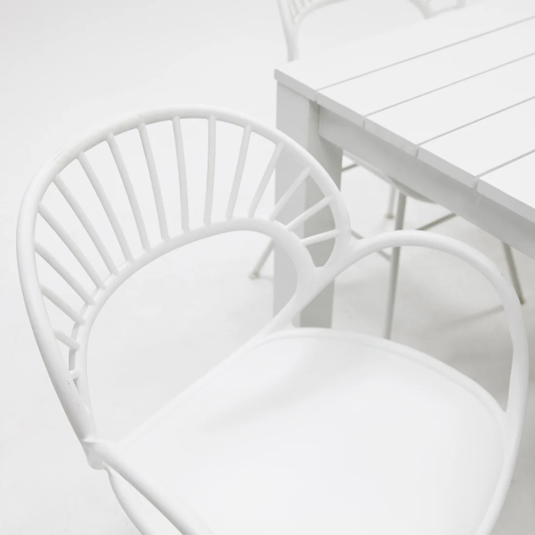 Dallas Fantail 7pc Dining Setting - White - Image 2