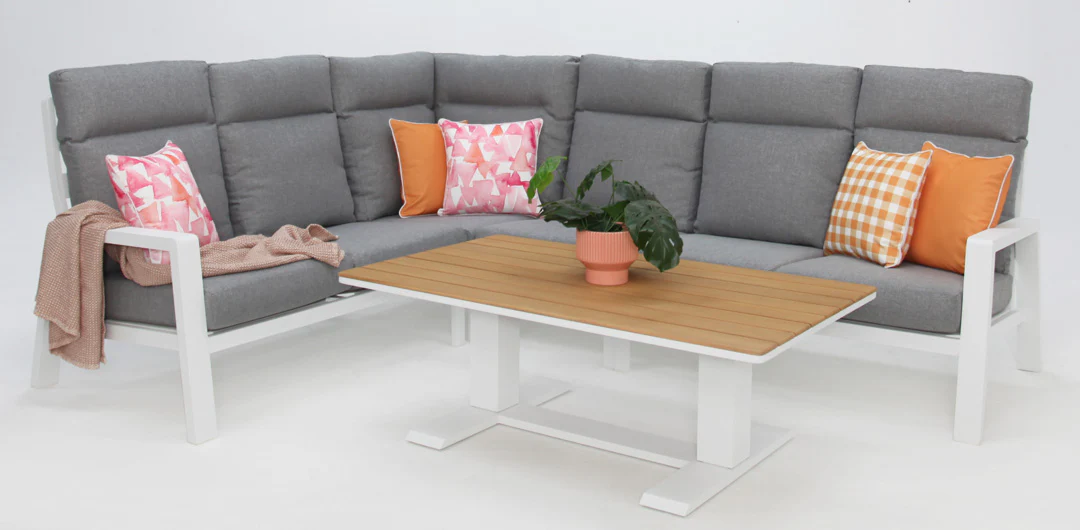 Dellaware Corner Lounge Setting - Image 13