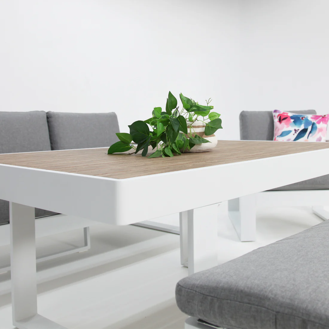 Frampton 5pc Lounge Setting - White - Image 4