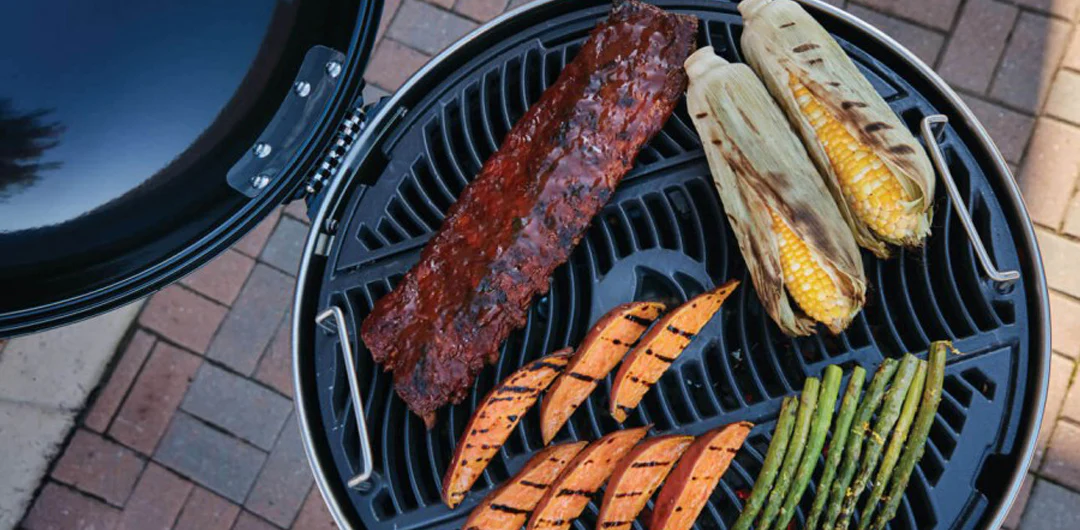 Napoleon Pro Charcoal Leg BBQ - Image 10