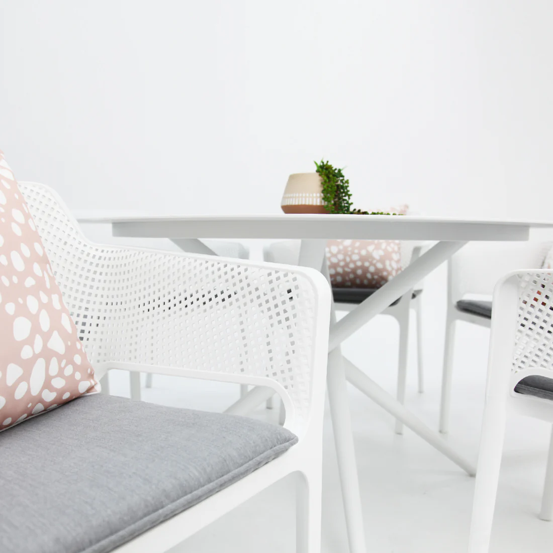 Persia Bailey Armchair Round 7pc Dining Setting - White - Image 2