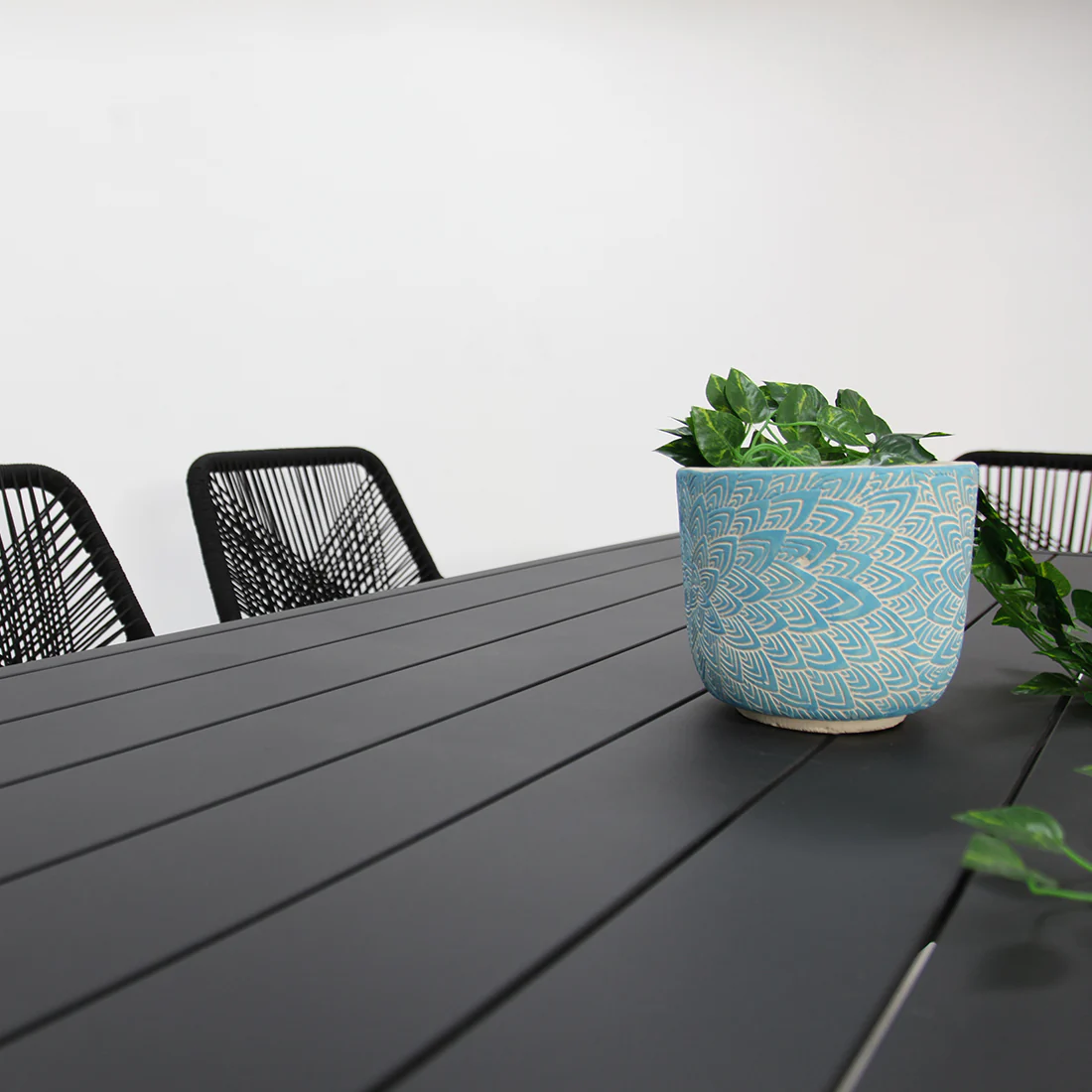 Ravenne Albenga 7pc Dining and Bench Setting - Black - Image 7