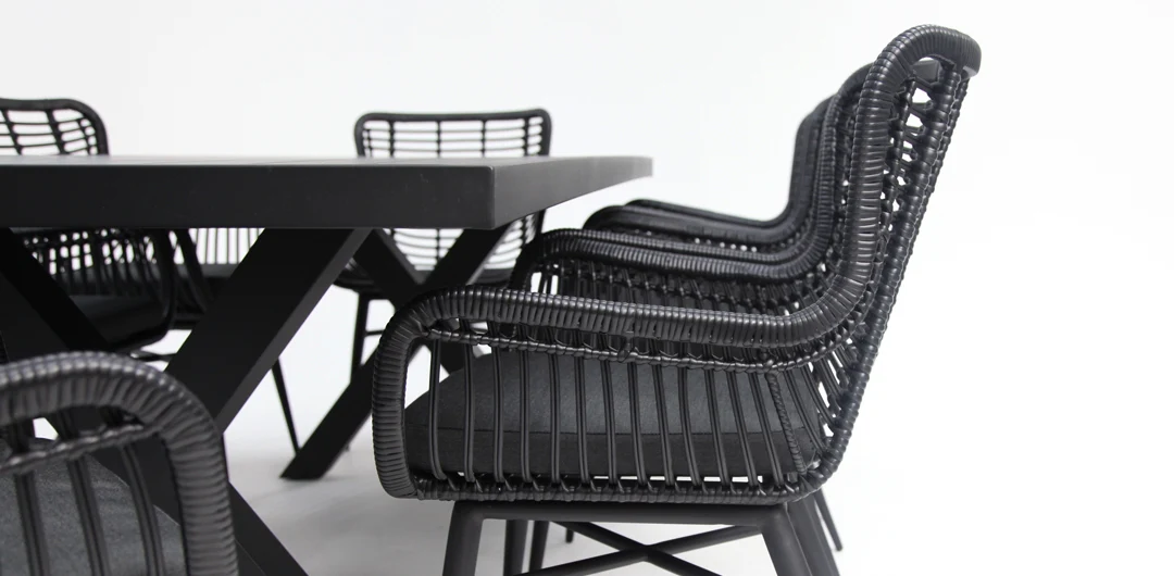 Ravenne Astrid 9pc Dining Setting - Black - Image 4