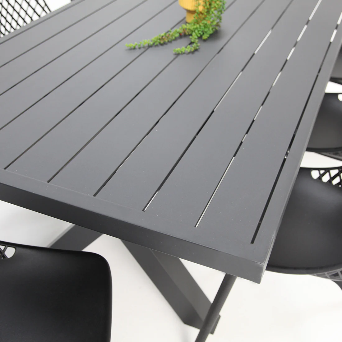 Ravenne Persia 9pc Dining Setting - Black - Image 2